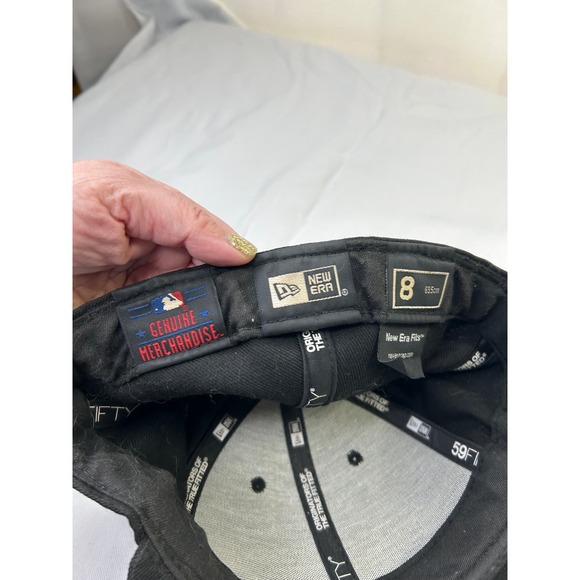 New Era 59FIFTY Boston Red Sox Blackout Fitted Hat Unisex Adult Size 8 MLB - Picture 7 of 7